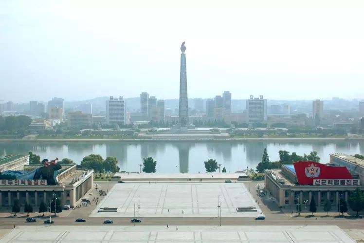 Kim-Il-Sung-Sq-Juche-Monument-north-korea